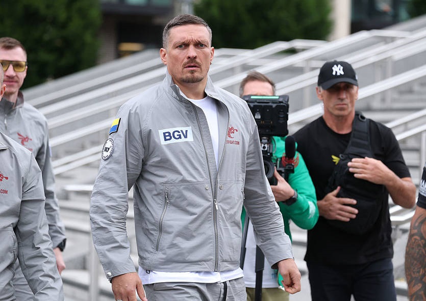 Усик пояснив своє рішення піти з боксу після двох поєдинків