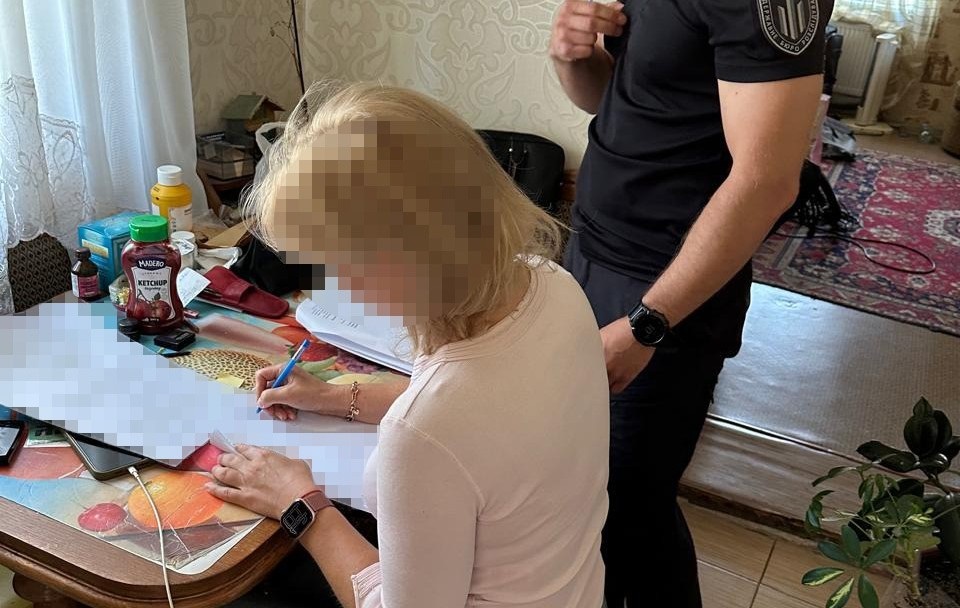 Військова з Полтавщини замість служби відвідувала курорти – ДБР