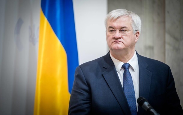 Новини України - Україна понизила дипломатичні відносини з Кубою