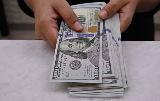 У Києві начальник відділення поліції зник з арештованими коштами