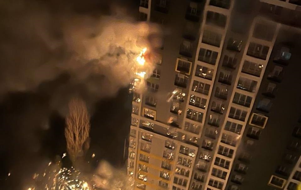 Новини Києва - У Києві влучання уламків у будинки, є поранені