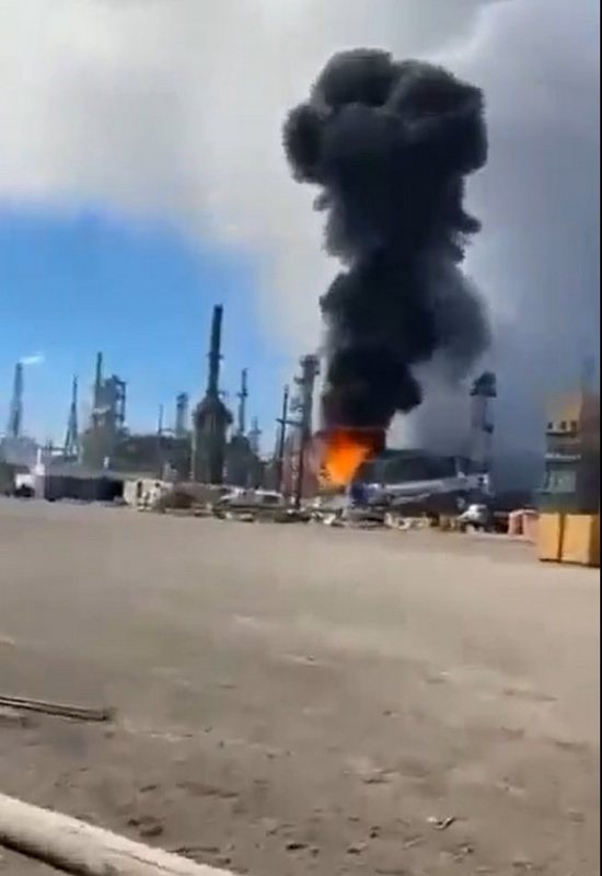 Новини світу - У США на найбільшому нафтозаводі Нью-Мексико стався потужний вибух