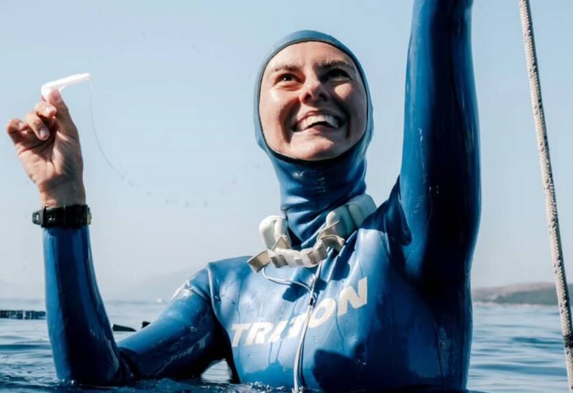 Українка підкорила рекордну глибину, пірнувши без спорядження