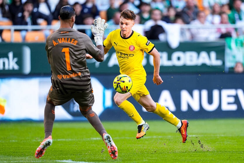 Ванат забив за Жирону, однак каталонці програли Бетісу