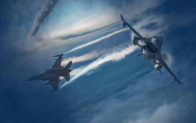 Новини політики - Польща підняла авіацію через масовану атаку РФ на Україну