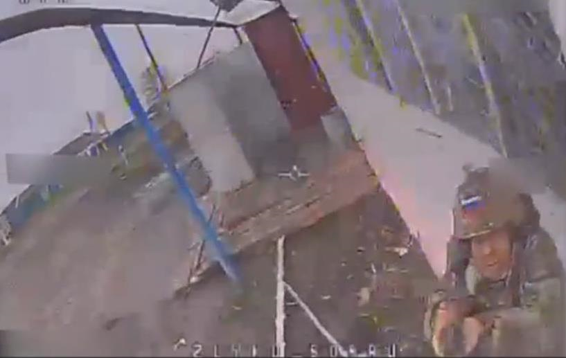 Новини України - Прикордонники показали "вибухову" роботу дронів по окупантах