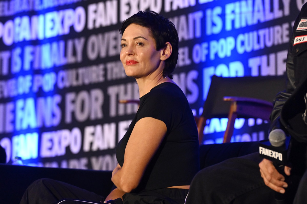 Новини культури - Роуз МакГавен заявила про погрози під час зйомок серіалу Усі жінки - відьми