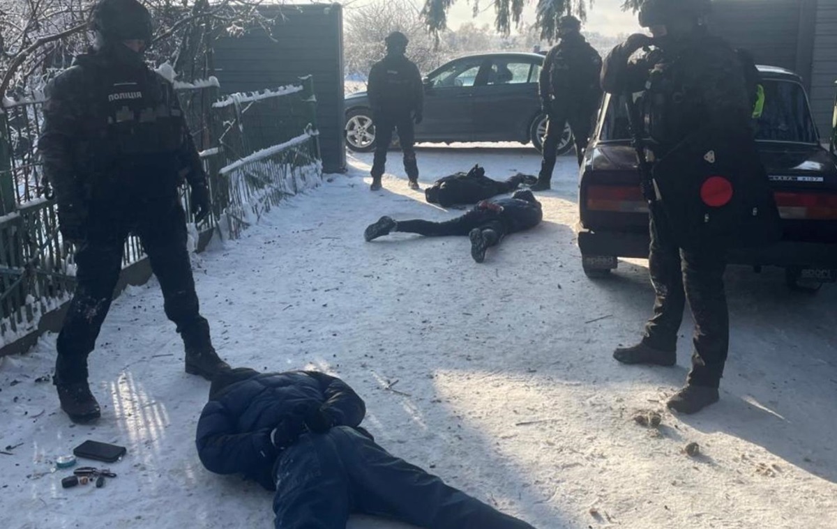 Новини України - У трьох регіонах України за вимагання затримано 13 осіб