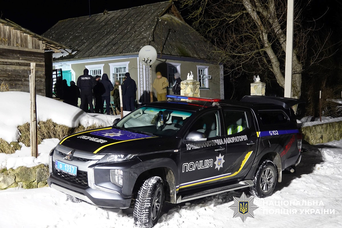 На Хмельниччині 10-річний хлопчик загинув, граючись гранатою