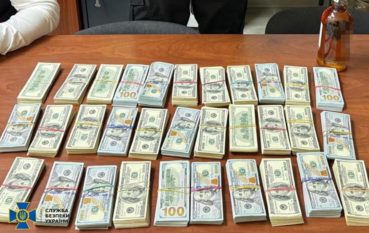 У ПС вкрали мільйони на укриттях для літаків