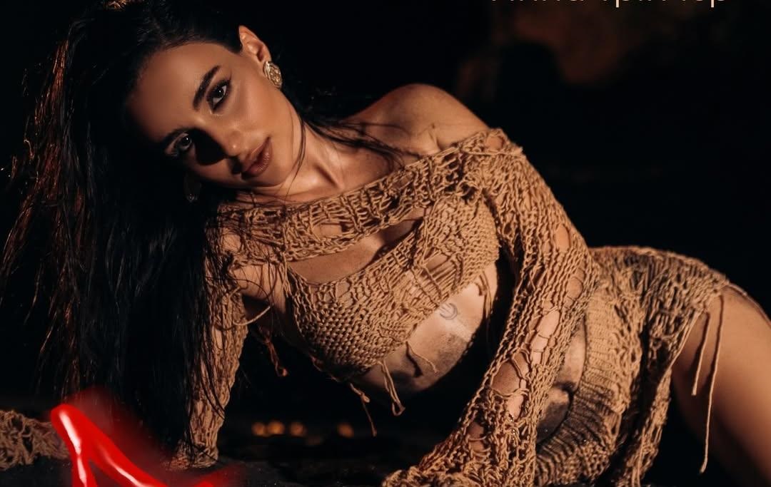 Анна Трінчер впала на сцені