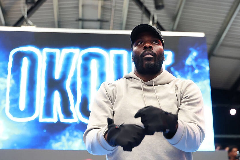 Британський боксер вимагає відібрати титул в Усика