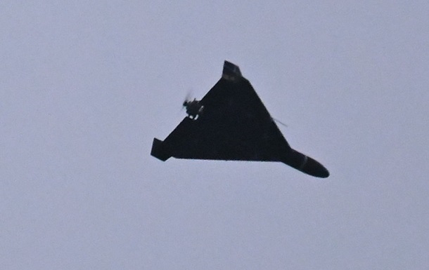 Дрон росіян вдарив по будинку в Мерефі: серед постраждалих – дитина