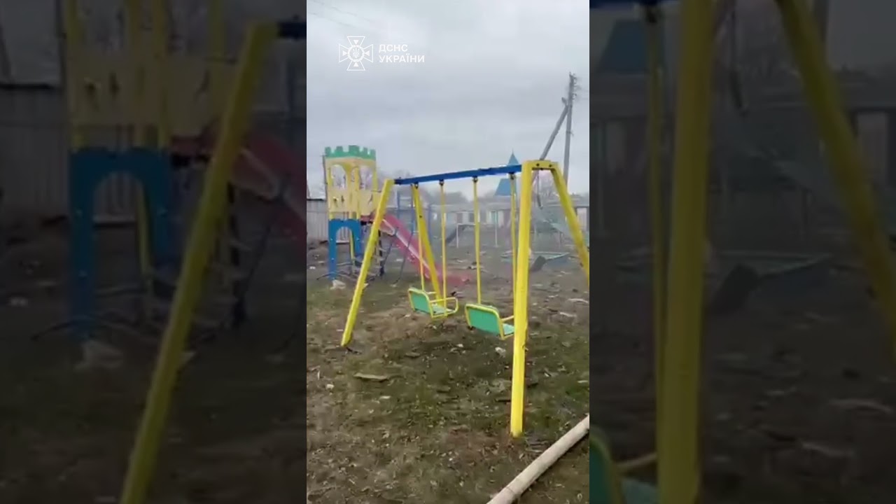 Рятувальники встигли в укриття за секунди до вибуху