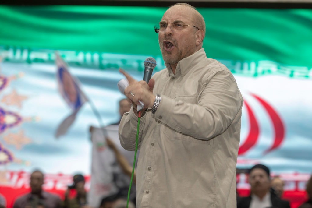 Іран пригрозив “спалити” американські війська