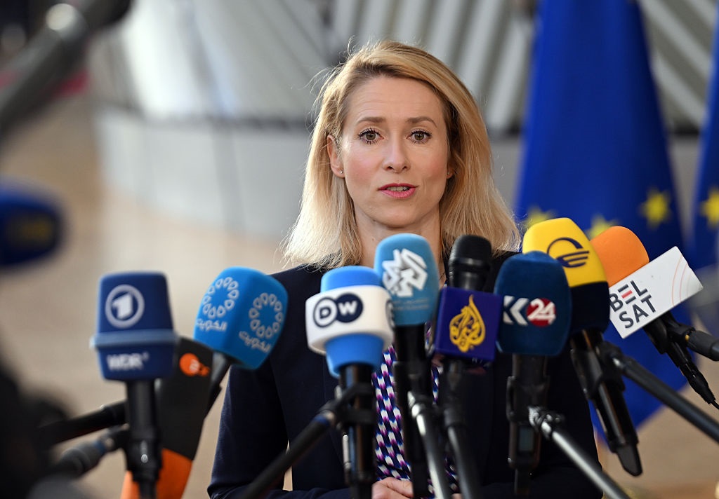 Каллас закликала “дотиснути” Угорщину щодо кредиту Україні