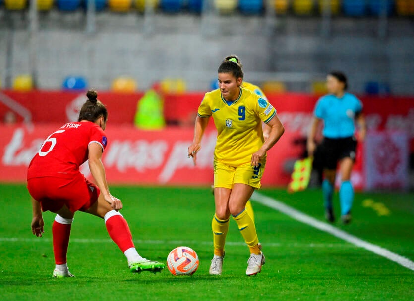 Нападниця Козлова серйозно травмувала коліно в матчі з Англією