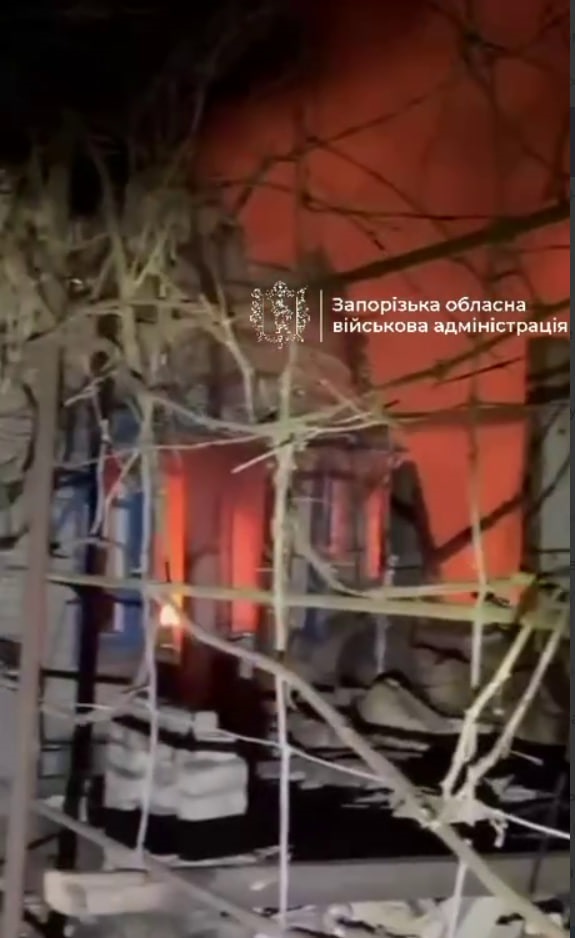 РФ зруйнувала будинки на Запоріжжі, загинула жінка