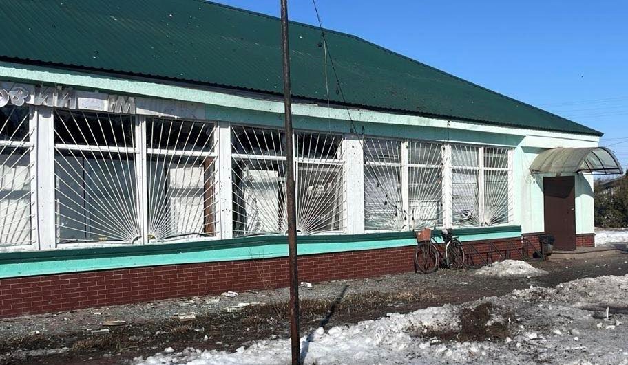 Росіяни вдарили Молнією по магазину на Чернігівщині