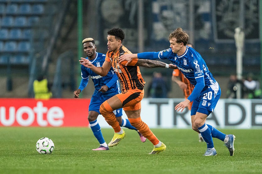 Шахтар програв Леху, проте святкує перемогу після завершення поєдинку