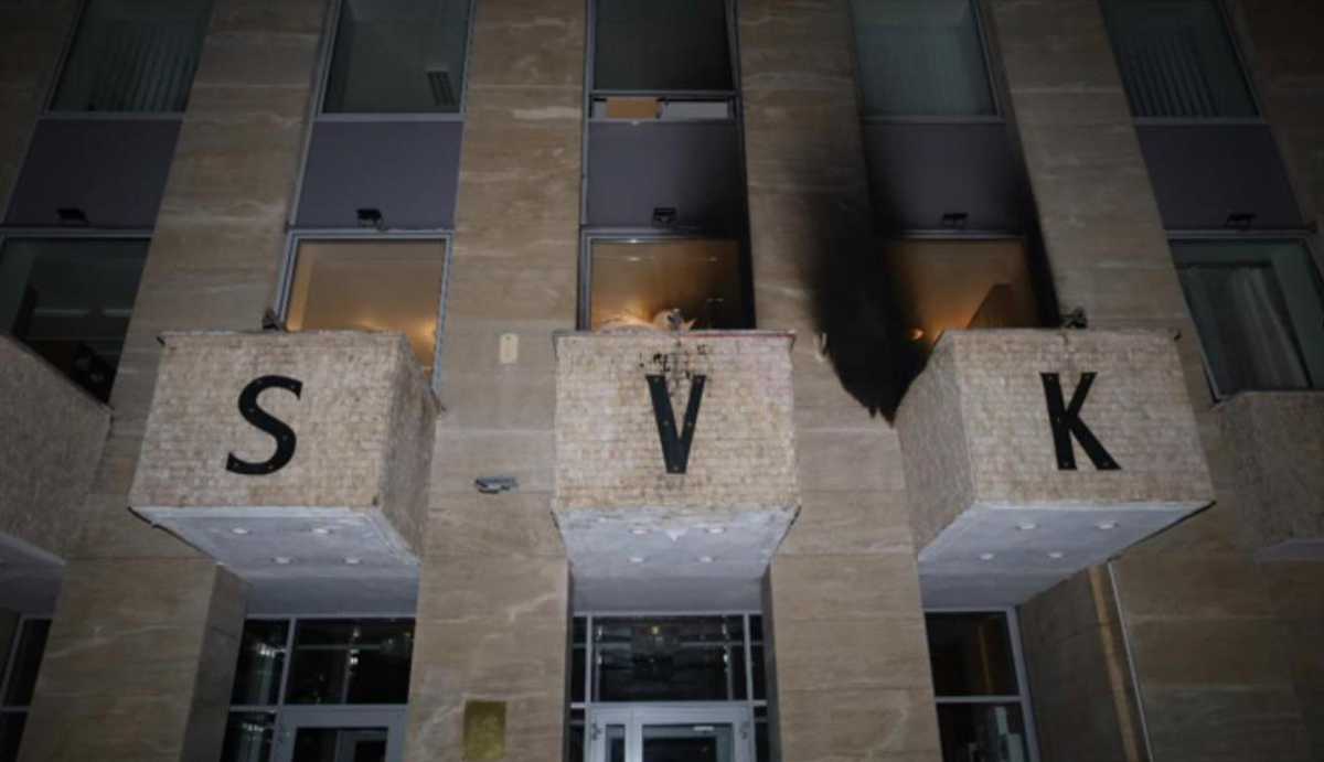 У Празі затримали іноземця за напад на Російський дім