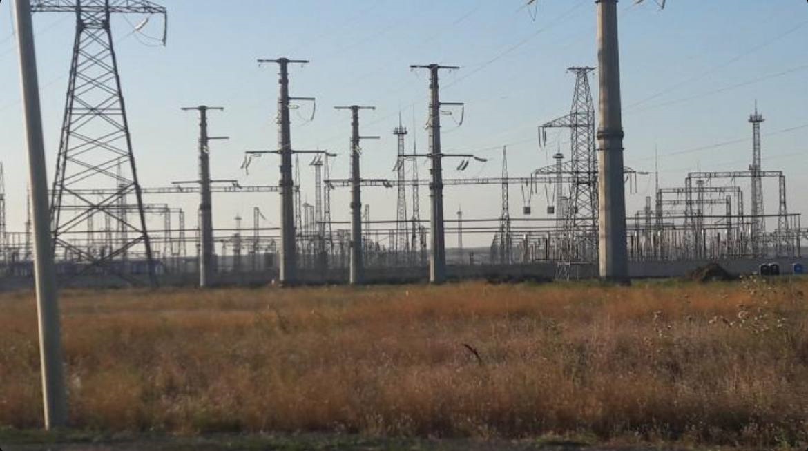 У РФ атаковано ключовий вузол російського енергомосту в Крим – сомережі