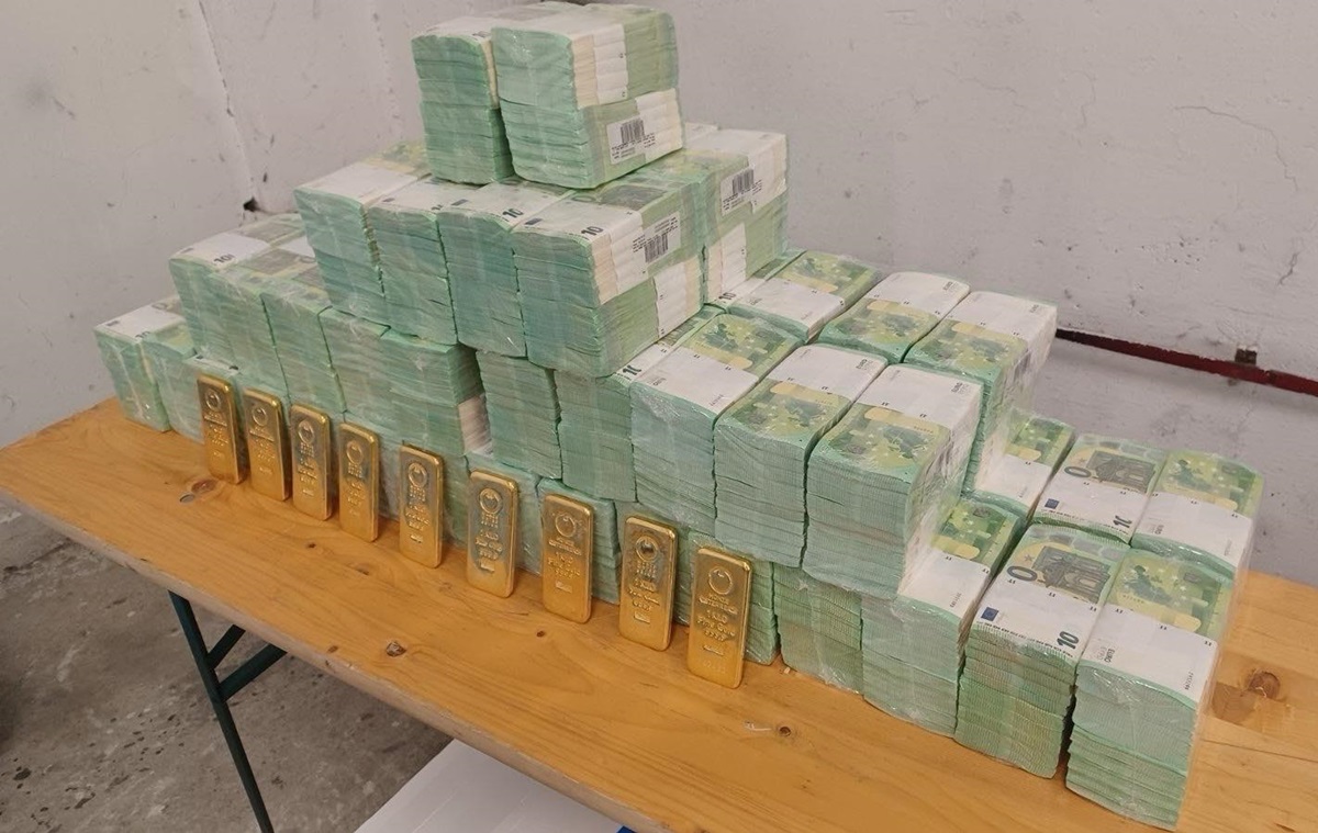 Угорщина показала викрадення інкасаторів Ощадбанку