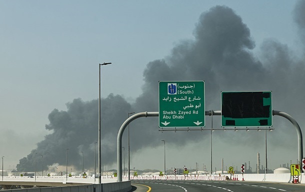 В ОАЕ заявили про трьох загиблих і 94 постраждалих від ударів Ірану