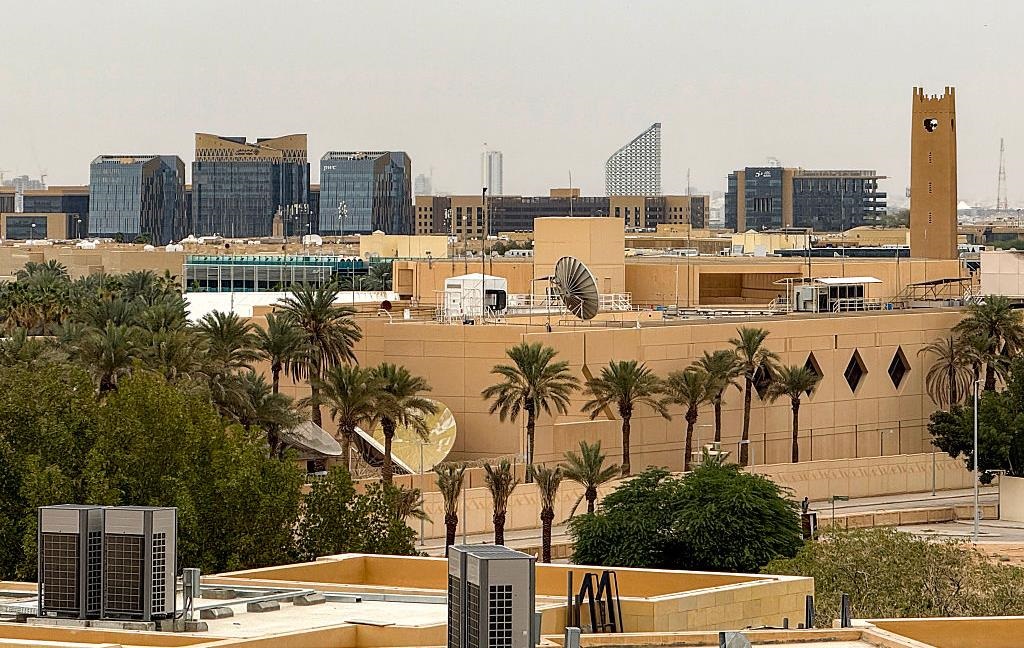 Атака на посольство США в Ер-Ріяді: ЗМІ дізналися масштаби руйнувань