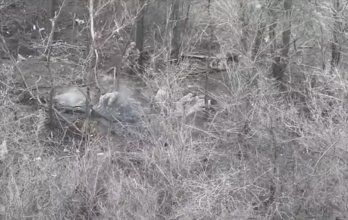 Двоє бійців ЗСУ взяли в полон вісьмох окупантів