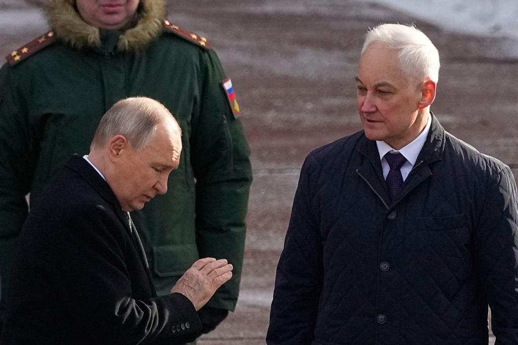 Глава Міноборони Росії відвідав КНДР