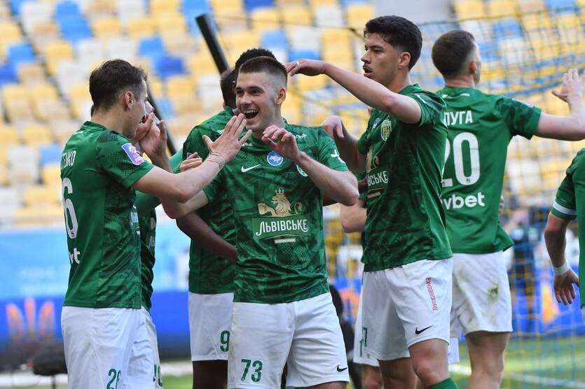 Карпати потужно переграли Рух із трьома забитими під нуль голами