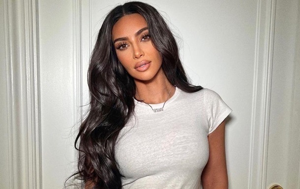 Кім Кардашʼян підтвердила роман із Льюїсом Гамільтоном: ефектне відео