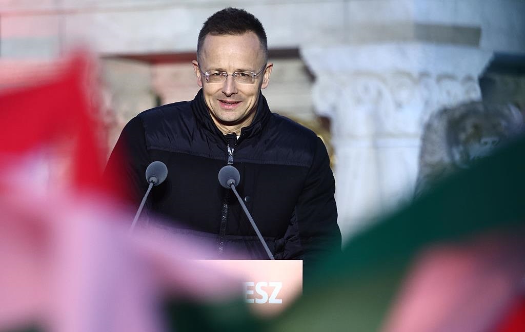 Проросійський Сійярто матиме місце в новому парламенті Угорщини