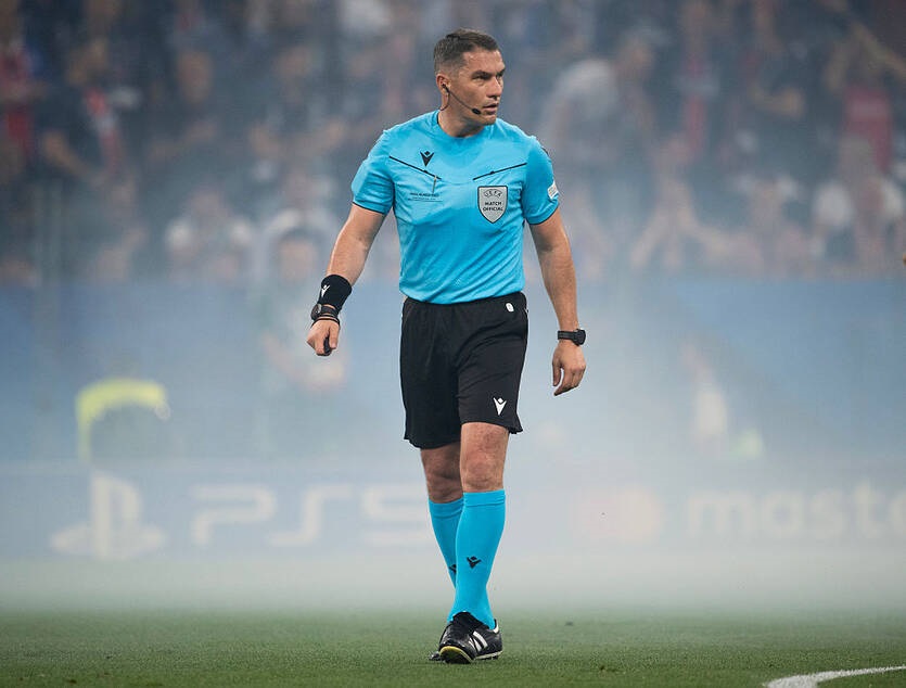 УЄФА покарав арбітра після матчу між Барселоною й Атлетіко – ЗМІ