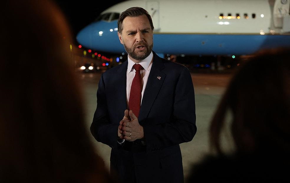 Венс відправився на переговори з Іраном