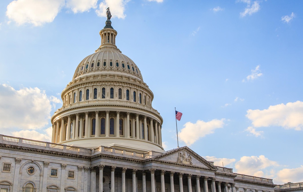 Візит підсанкційних депутатів РФ: в Сенаті США вимагають пояснень