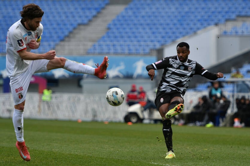 Зоря впевнено обіграла Верес